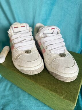 Gucci White Sneakers with Pink & Light Green Stripe Accents